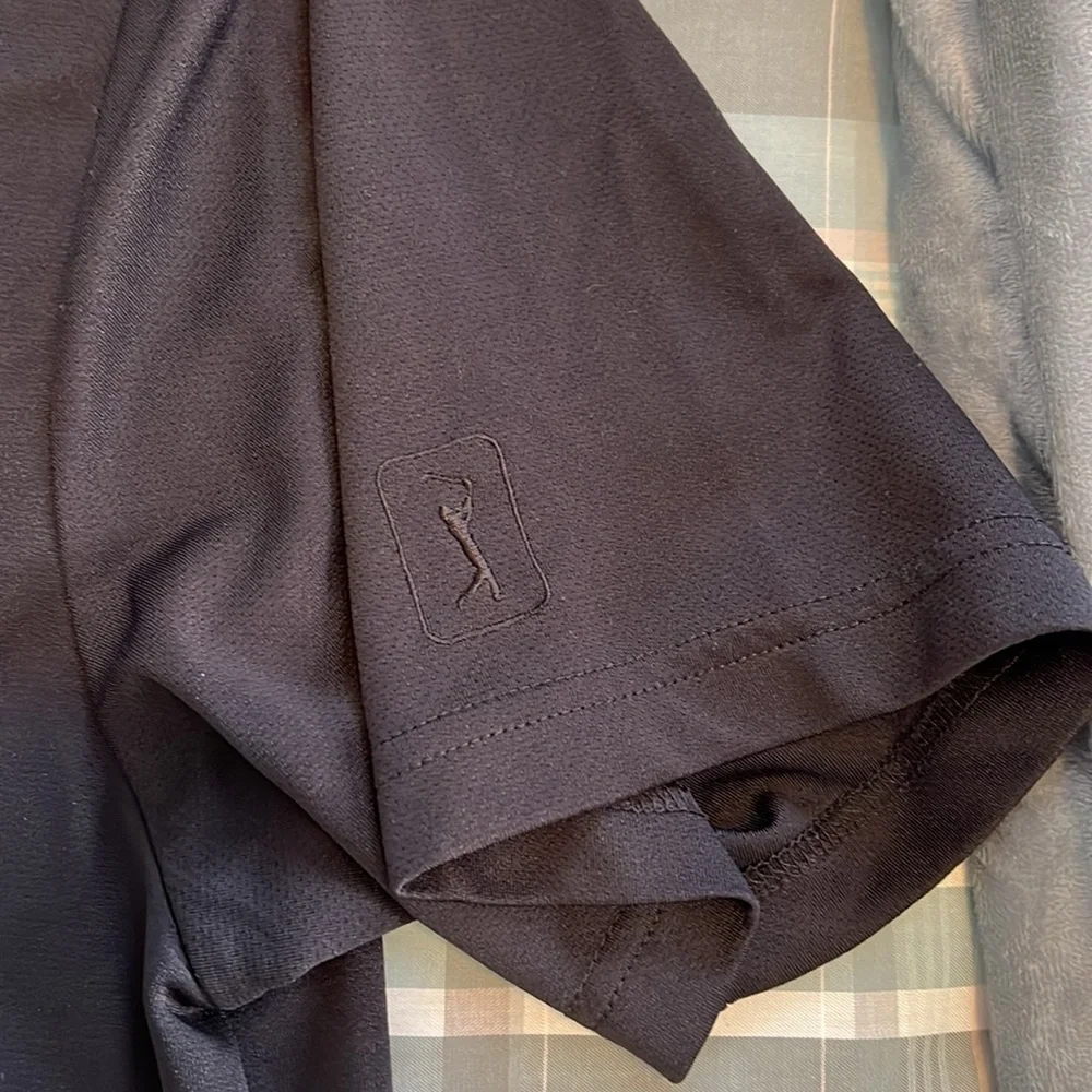 Men's Airflux Solid Mesh Short Sleeve Golf Polo Shirt - Picture 3 of 3